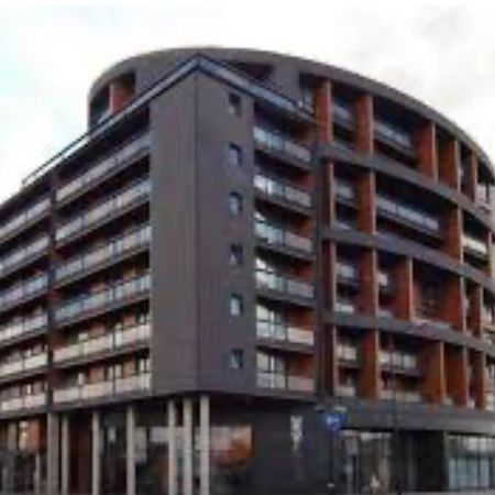 O2 Excel City Airport Apartment Лондон Екстериор снимка