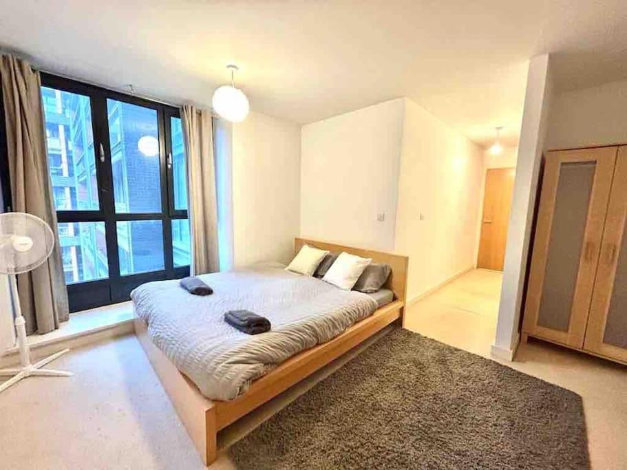 O2 Excel City Airport Apartment Лондон Екстериор снимка