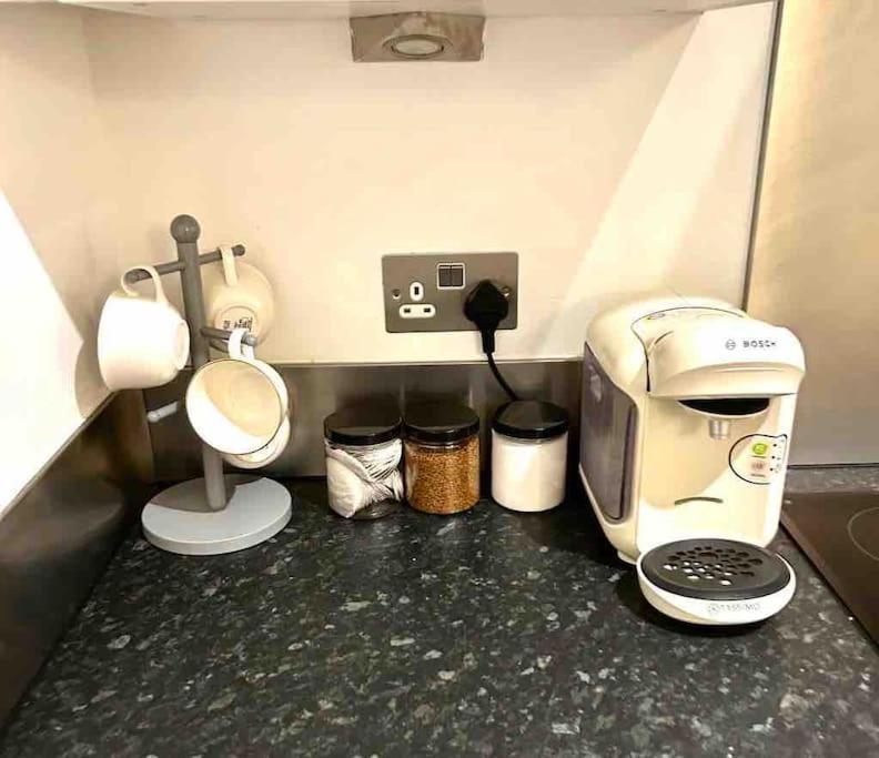 O2 Excel City Airport Apartment Лондон Екстериор снимка